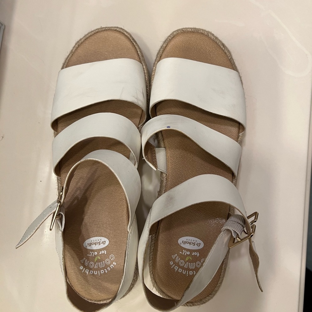 Dr. Scholl’s wedged sandals, size 10. White